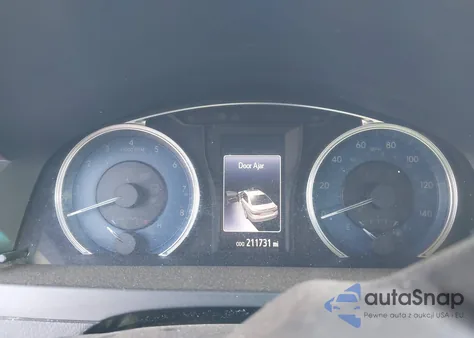 2016 Toyota Camry Le z USA, uszkodzony, nr VIN 4T1BF1FKXGU585738